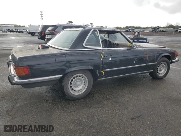 1972 Mercedes-Benz E with VIN 10704412000808, listed as a Copart auction lot 55909485 with 82,523 mi miles and Non Repairable. Bid and sale history available at DreamBid. Image 3.