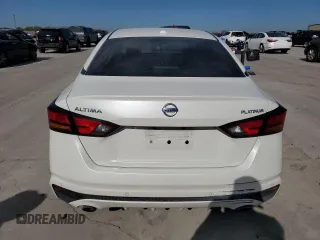 2019 Nissan Altima 2.5 Platinum with VIN 1N4BL4FV3KC114933, listed as a Copart auction lot 82250244 with 71,788 mi miles and Salvage Title. Bid and sale history available at carsss.com. Image 6.