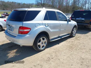 2008 Mercedes-Benz M 550 with VIN 4JGBB72E38A358537, listed as a IAAI auction lot 41822310 with 174,720 mi miles and . Bid and sale history available at carsss.com. Image 4.