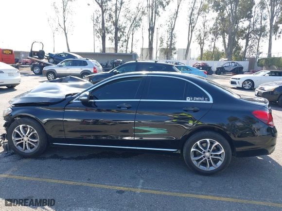 2015 Mercedes-Benz C-Class C 300 with VIN 55SWF4JB9FU058522, listed as a IAAI auction lot 41446546 with 1 mi miles. Bid and sale history available at carsss.com. Image 13.