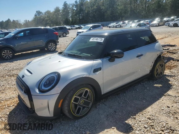 2023 MINI Hardtop Cooper SE z VIN WMW13DJ06P2S79659, wystawiony jako Copart lot #49746775 z przebiegiem 41 559 mil mil oraz Szkoda całkowita • Salvage title. Historia ofert i sprzedaży dostępna na DreamBid. Obrazek 1.