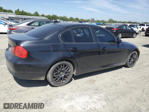 2011 BMW 3 Series 328i xDrive z VIN WBAPK7C52BA818235, wystawiony jako Copart lot #56346645 z przebiegiem 117 905 mil mil oraz Szkoda całkowita • Salvage title. Historia ofert i sprzedaży dostępna na DreamBid. Obrazek 3.