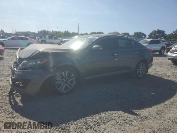 2013 Kia Optima EX z VIN 5XXGN4A77DG199443, wystawiony jako Copart lot #62406035 z przebiegiem 171 081 mil mil oraz Szkoda całkowita • Salvage title. Historia ofert i sprzedaży dostępna na DreamBid. Obrazek 1.