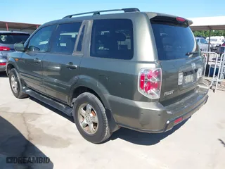 2006 Honda Pilot EX-L with VIN 5FNYF28526B025764, listed as a IAAI auction lot 41981311 with 251,080 mi miles. Bid and sale history available at carsss.com. Image 3.