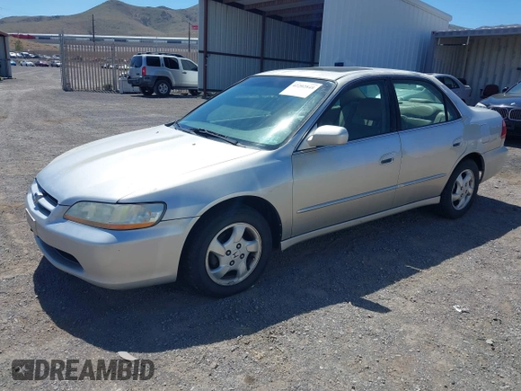 1998 Honda Accord EX z VIN 1HGCG6671WA162496, wystawiony jako IAAI lot #42202848 z przebiegiem 192 894 mil mil oraz . Historia ofert i sprzedaży dostępna na DreamBid. Obrazek 2.