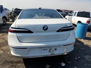 2023 BMW i7 xDrive60 z VIN WBY53EJ03PCM80194, wystawiony jako Copart lot #44192494 z przebiegiem Nie podano mil oraz . Historia ofert i sprzedaży dostępna na DreamBid. Obrazek 6.