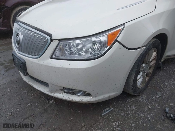2012 Buick LaCrosse Leather with VIN 1G4GC5ER6CF248230, listed as a IAAI auction lot 41471616 with 204,573 mi miles. Bid and sale history available at carsss.com. Image 6.