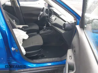 2024 Nissan Kicks S z VIN 3N1CP5BV1RL518247, wystawiony jako IAAI lot #41783680 z przebiegiem 15 846 mil mil oraz . Historia ofert i sprzedaży dostępna na DreamBid. Obrazek 5.