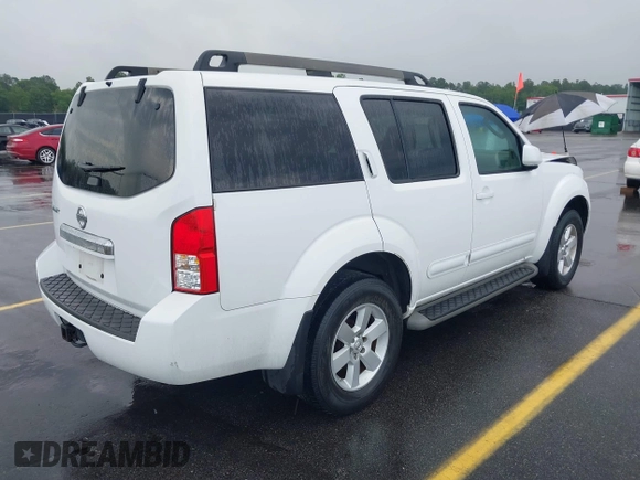 2011 Nissan Pathfinder Silver z VIN 5N1AR1NB9BC621776, wystawiony jako IAAI lot #42211612 z przebiegiem 120 640 mil mil oraz . Historia ofert i sprzedaży dostępna na DreamBid. Obrazek 4.