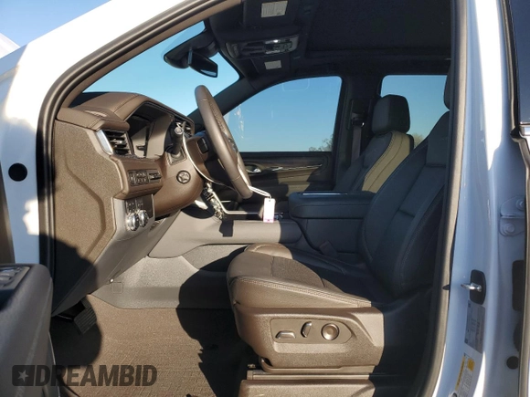 2024 GMC Yukon Denali with VIN 1GKS2DKLXRR105675, listed as a Copart auction lot 85982434 with 14,991 mi miles and Salvage Title. Bid and sale history available at carsss.com. Image 7.