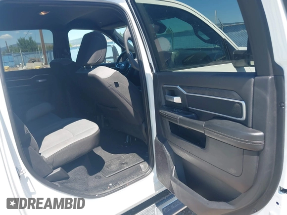 2024 Ram 2500 Big Horn with VIN 3C6UR5DJXRG275902, listed as a IAAI auction lot 42663645 with 29,066 mi miles and . Bid and sale history available at DreamBid. Image 8.
