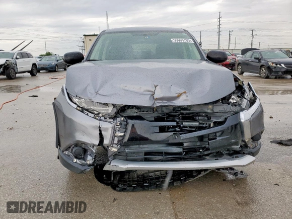 2018 Mitsubishi Outlander ES z VIN JA4AD2A33JJ002909, wystawiony jako Copart lot #55693795 z przebiegiem 95 454 mil mil oraz Szkody całkowita. Historia ofert i sprzedaży dostępna na DreamBid. Obrazek 5.
