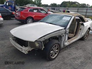 2005 Ford Mustang Deluxe with VIN 1ZVFT84N755253121, listed as a IAAI auction lot 42687235 with Not provided miles and . Bid and sale history available at DreamBid. Image 6.