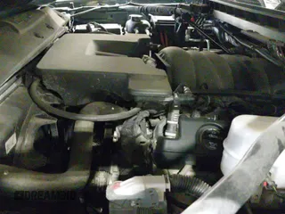 2018 Chevrolet Silverado 1500 LT z VIN 3GCUKREC9JG218440, wystawiony jako IAAI lot #42917532 z przebiegiem 71 892 mil mil oraz . Historia ofert i sprzedaży dostępna na DreamBid. Obrazek 19.