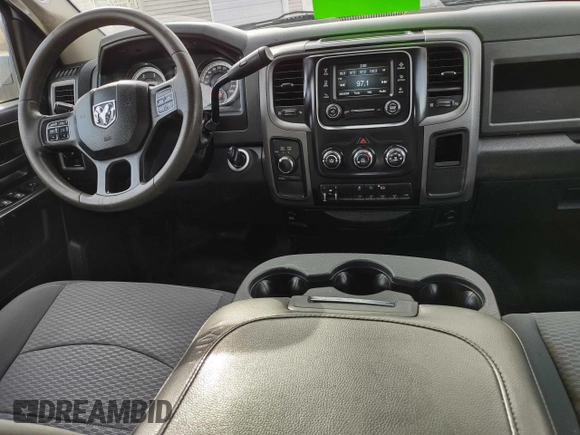 2014 Ram 5500 Tradesman z VIN 3C7WRNFLXEG225885, wystawiony jako Copart lot #77276374 z przebiegiem 184 703 mil mil oraz Czysty tytuł • Clean title. Historia ofert i sprzedaży dostępna na DreamBid. Obrazek 9.