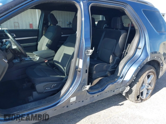 2018 Ford Explorer XLT z VIN 1FM5K7D80JGA32007, wystawiony jako IAAI lot #42505520 z przebiegiem 79 293 mil mil oraz . Historia ofert i sprzedaży dostępna na DreamBid. Obrazek 6.