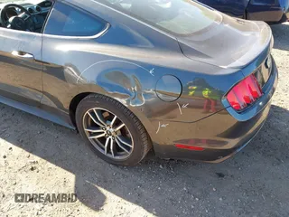 2016 Ford Mustang EcoBoost z VIN 1FA6P8TH4G5241245, wystawiony jako IAAI lot #42276819 z przebiegiem 80 190 mil mil oraz . Historia ofert i sprzedaży dostępna na DreamBid. Obrazek 6.