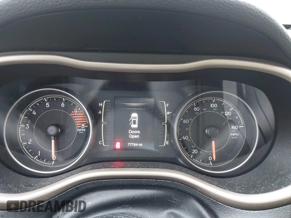 2016 Jeep Cherokee Latitude z VIN 1C4PJMCS3GW242644, wystawiony jako IAAI lot #42491524 z przebiegiem 77 784 mil mil oraz . Historia ofert i sprzedaży dostępna na DreamBid. Obrazek 14.