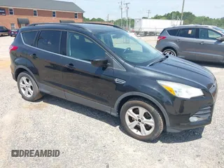 2014 Ford Escape SE z VIN 1FMCU9GX4EUC33710, wystawiony jako IAAI lot #42549888 z przebiegiem 117 057 mil mil oraz . Historia ofert i sprzedaży dostępna na DreamBid. Obrazek 1.