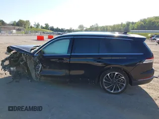 2022 Lincoln Aviator Reserve with VIN 5LM5J7XC1NGL08524, listed as a IAAI auction lot 42044037 with Not provided miles and . Bid and sale history available at DreamBid. Image 13.