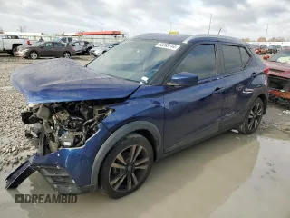 2019 Nissan Kicks SV with VIN 3N1CP5CU7KL565052, listed as a Copart auction lot 83263744 with 80,472 mi miles and Salvage Title. Bid and sale history available at carsss.com. Image 1.