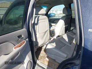 2007 GMC Yukon SLT with VIN 1GKFC13077R171888, listed as a IAAI auction lot 41332475 with 277,240 mi miles. Bid and sale history available at carsss.com. Image 8.