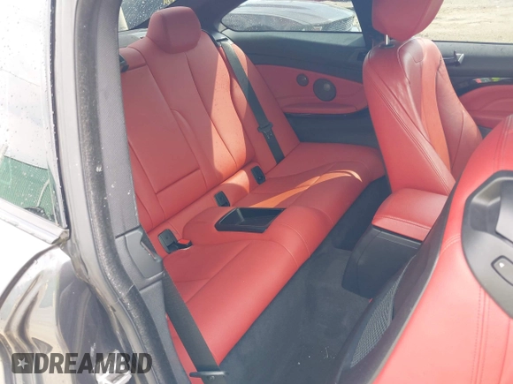 2016 BMW 4 Series 435i xDrive z VIN WBA3R5C58GK373564, wystawiony jako IAAI lot #42495578 z przebiegiem 74 690 mil mil oraz . Historia ofert i sprzedaży dostępna na DreamBid. Obrazek 8.