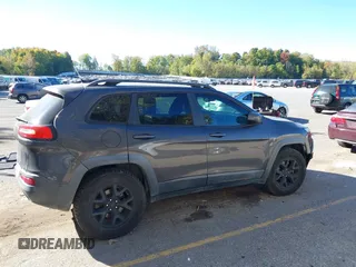 2014 Jeep Cherokee Trailhawk with VIN 1C4PJMBB0EW237741, listed as a IAAI auction lot 40505251 with 139,883 mi miles and . Bid and sale history available at DreamBid. Image 13.