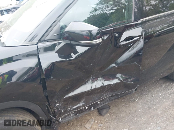 2022 Toyota Highlander LE with VIN 5TDBZRBH6NS194608, listed as a IAAI auction lot 42258410 with 92,047 mi miles and . Bid and sale history available at DreamBid. Image 6.