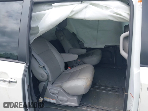 2019 Toyota Sienna XLE Auto Access Seat with VIN 5TDYZ3DC3KS970276, listed as a IAAI auction lot 42508519 with Not provided miles and . Bid and sale history available at DreamBid. Image 8.