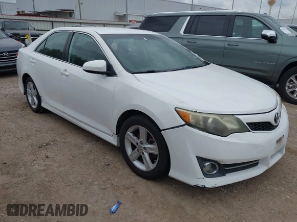 2014 Toyota Camry L with VIN 4T1BF1FK1EU426216, listed as a IAAI auction lot 42152479 with 210,388 mi miles. Bid and sale history available at carsss.com. Image 1.