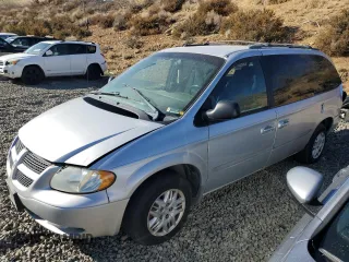 2002 Dodge Caravan Sport z VIN 2B4GP44362R621304, wystawiony jako Copart lot #52774965 z przebiegiem 311 669 mil mil oraz Szkoda całkowita • Salvage title. Historia ofert i sprzedaży dostępna na DreamBid. Obrazek 1.