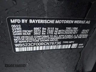 2024 BMW iX xDrive50 z VIN WB523CF00RCN76736, wystawiony jako IAAI lot #41162938 z przebiegiem 21 575 mil mil oraz . Historia ofert i sprzedaży dostępna na DreamBid. Obrazek 9.