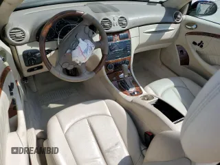 2008 Mercedes-Benz CLK 350 с VIN WDBTK56F18F244120, выставлен на аукционе Copart как лот 52082125 с пробегом 50 101 миль миль и На запчасти • Non repairable. История ставок и продаж доступна на DreamBid. Изображение 8.