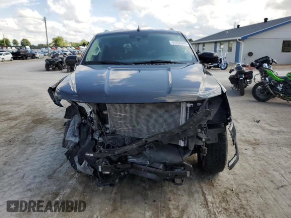 2022 Ford Expedition Max XLT with VIN 1FMJK1JT4NEA56932, listed as a Copart auction lot 61036945 with 32,728 mi miles and Salvage title. Bid and sale history available at DreamBid. Image 5.