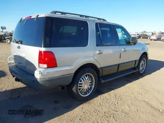 2006 Ford Expedition Special Service with VIN 1FMPU15596LA24054, listed as a IAAI auction lot 41392864 with 187,927 mi miles. Bid and sale history available at carsss.com. Image 4.