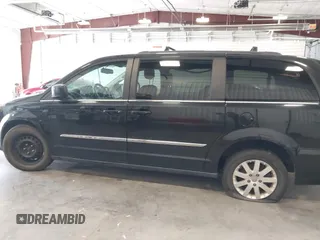 2015 Chrysler Town & Country Touring with VIN 2C4RC1BGXFR552294, listed as a IAAI auction lot 42168598 with 155,388 mi miles. Bid and sale history available at carsss.com. Image 14.