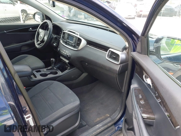 2016 Kia Sorento LX with VIN 5XYPGDA38GG066570, listed as a IAAI auction lot 42205199 with 179,101 mi miles and . Bid and sale history available at DreamBid. Image 5.