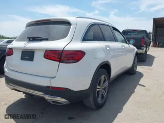 2021 Mercedes-Benz GLC with VIN W1N0G8DB5MV264998, listed as a IAAI auction lot 42070622 with 14,000 mi miles. Bid and sale history available at carsss.com. Image 4.
