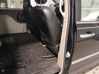 2016 Chrysler Town & Country Touring-L with VIN 2C4RC1CG5GR149551, listed as a IAAI auction lot 40909068 with 159,782 mi miles. Bid and sale history available at carsss.com. Image 8.