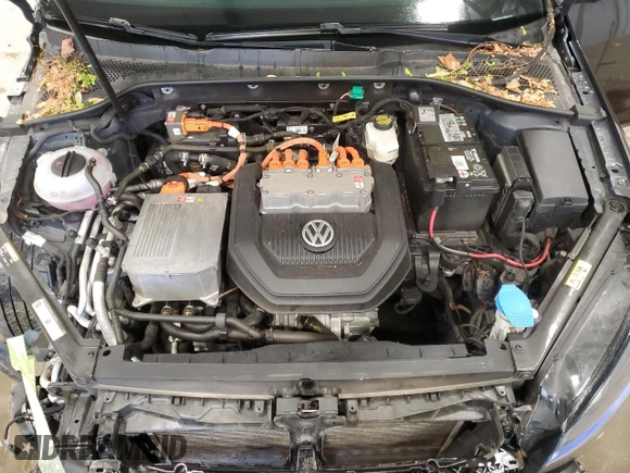 2016 Volkswagen Golf SEL Premium z VIN WVWPP7AU1GW912311, wystawiony jako Copart lot #57076415 z przebiegiem 40 860 mil mil oraz Czysty tytuł • Clean title. Historia ofert i sprzedaży dostępna na DreamBid. Obrazek 11.