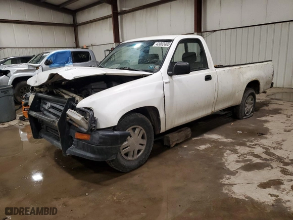 1993 Toyota T100 DX with VIN JT4VD10A0P0013396, listed as a Copart auction lot 43002405 with 137,000 mi miles and Salvage Title. Bid and sale history available at carsss.com. Image 1.