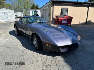 1980 Chevrolet Corvette z VIN 1Z876AS421254, wystawiony jako Copart lot #55210475 z przebiegiem 57 651 mil mil oraz Czysty tytuł • Clean title. Historia ofert i sprzedaży dostępna na DreamBid. Obrazek 1.