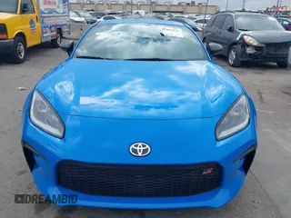 2024 Toyota GR86 Premium with VIN JF1ZNBE15R8754229, listed as a IAAI auction lot 41465034 with 10,847 mi miles. Bid and sale history available at carsss.com. Image 12.
