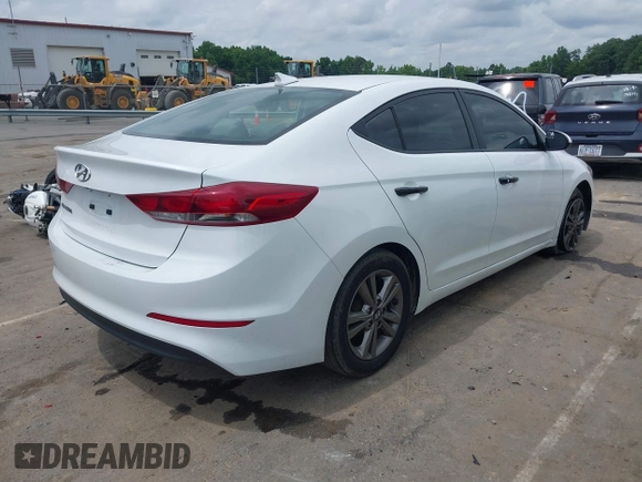 2017 Hyundai Elantra SE z VIN 5NPD84LF5HH132588, wystawiony jako IAAI lot #42380298 z przebiegiem 35 495 mil mil oraz . Historia ofert i sprzedaży dostępna na DreamBid. Obrazek 4.