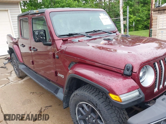 2021 Jeep Gladiator Overland with VIN 1C6HJTFGXML555622, listed as a IAAI auction lot 42237686 with 62,358 mi miles and . Bid and sale history available at DreamBid. Image 20.