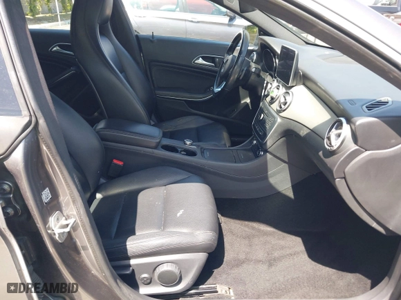 2015 Mercedes-Benz CLA-Class CLA 250 with VIN WDDSJ4EB4FN163193, listed as a IAAI auction lot 41958438 with 83,677 mi miles. Bid and sale history available at carsss.com. Image 5.