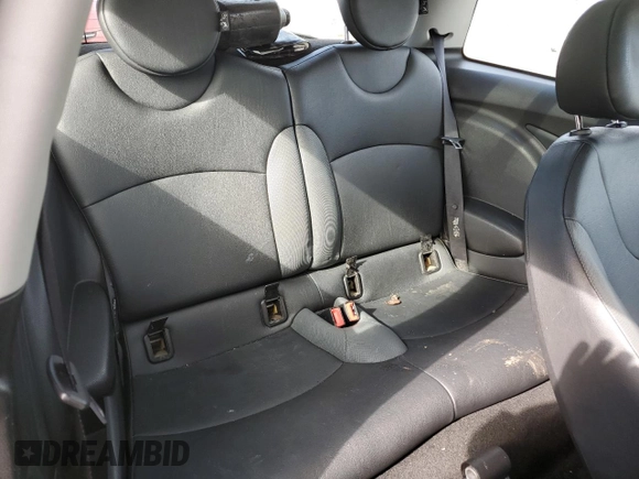 2010 MINI Hardtop with VIN WMWMF3C57ATU77370, listed as a Copart auction lot 50078605 with 187,187 mi miles and Salvage title. Bid and sale history available at DreamBid. Image 10.
