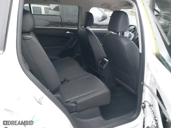 2019 Volkswagen Tiguan SE with VIN 3VV2B7AX5KM049686, listed as a IAAI auction lot 40280519 with 46,114 mi miles. Bid and sale history available at carsss.com. Image 8.