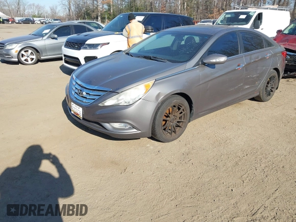 2011 Hyundai Sonata SE with VIN 5NPEC4AC3BH133760, listed as a IAAI auction lot 41675064 with 195,298 mi miles. Bid and sale history available at carsss.com. Image 2.